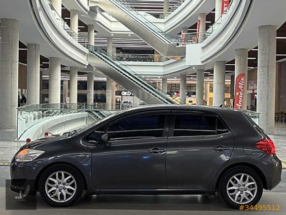 USK MOTORS'DAN FULL BAKIMLI AURİS 1.4D-4D