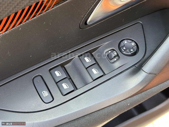 BUZ MOTORS 2020 2008 1.5 BLUE HDI CAM TAVAN 82.000 km'de