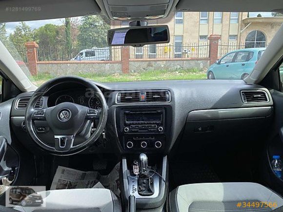 2012 MODEL WOSVAGEN JETTA DSG