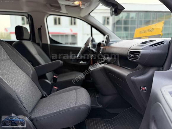 PERDECİ EROL'DAN 2025 OPEL 1.5 ESSENTİAL OTOMATİK 6 BİN KM ORJ