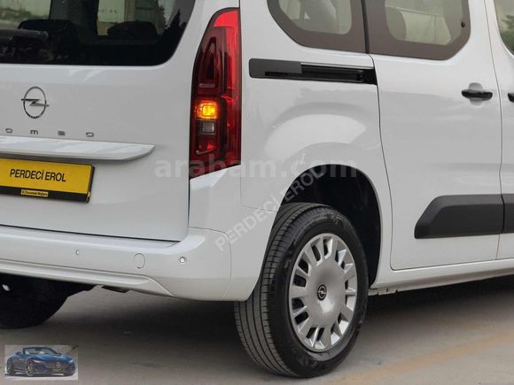 PERDECİ EROL'DAN 2025 OPEL 1.5 ESSENTİAL OTOMATİK 6 BİN KM ORJ