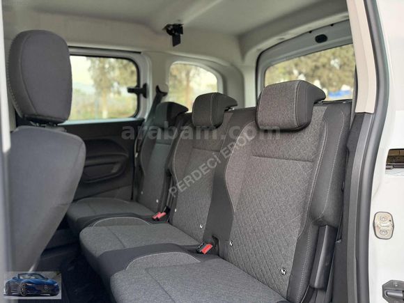 PERDECİ EROL'DAN 2025 OPEL 1.5 ESSENTİAL OTOMATİK 6 BİN KM ORJ
