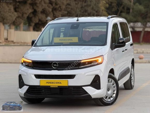 PERDECİ EROL'DAN 2025 OPEL 1.5 ESSENTİAL OTOMATİK 6 BİN KM ORJ