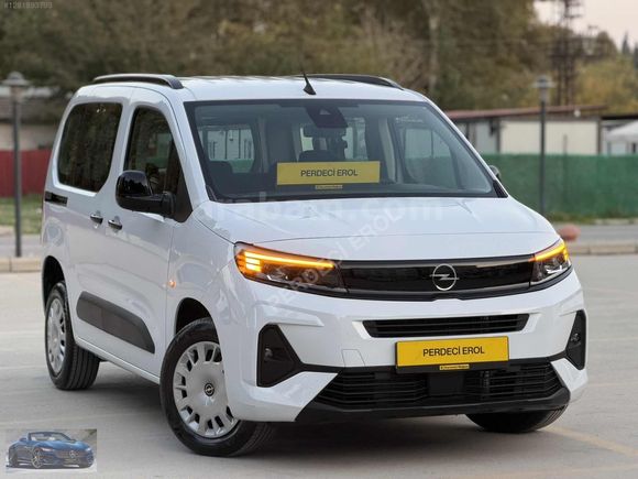 PERDECİ EROL'DAN 2025 OPEL 1.5 ESSENTİAL OTOMATİK 6 BİN KM ORJ