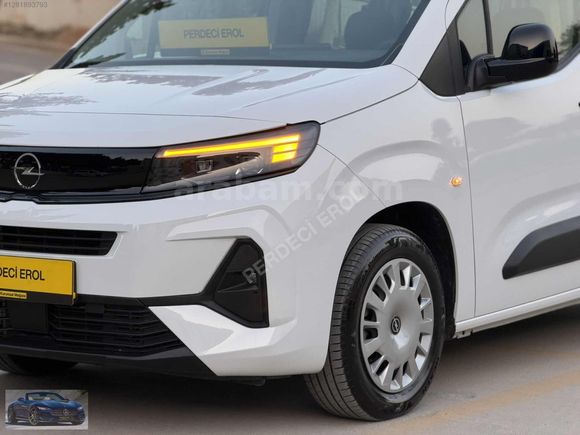 PERDECİ EROL'DAN 2025 OPEL 1.5 ESSENTİAL OTOMATİK 6 BİN KM ORJ