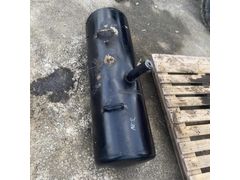 Isuzu Nor yakıt deposu