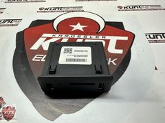 MEGANE 4 ORİJİNAL USB AUX SD PRİZİ 280233557R