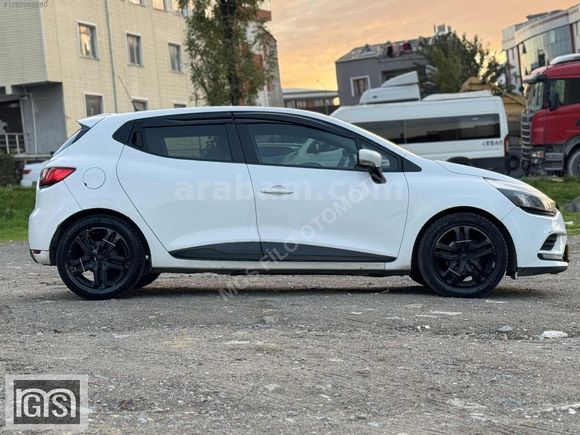 MAKYAJLI KASA DEĞİŞENSİZ CLİO 2017 MODEL