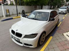 Sahibinden BMW 3 Serisi 320d Comfort 2011 Model  282.000 km Beyaz