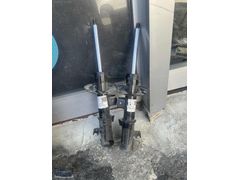 R2x6-18045-ab 2024 yeni kasa Courier orijinal sağ ön Amartisör