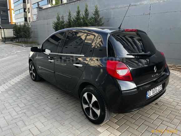 SAHİBİNDEN TEMİZ BAKIMLI CLİO 3
