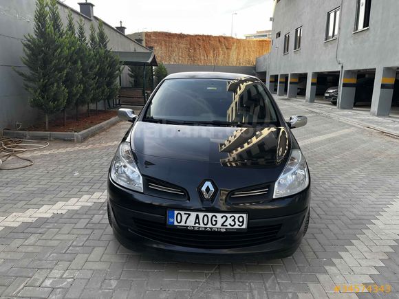 SAHİBİNDEN TEMİZ BAKIMLI CLİO 3