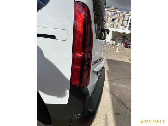 MEMURDAN 2025 CİTROEN BERLİNGO MAX XTR + ADAPTİF HIZ 