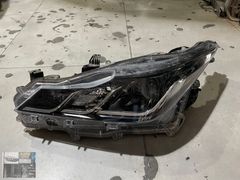 TOYOTA COROLLA SOL FAR ORJİNAL ÇIKMA