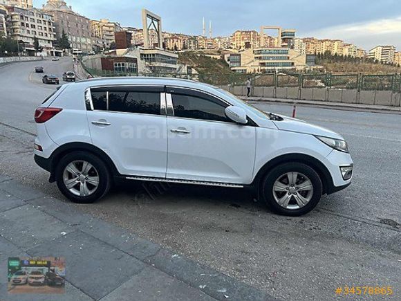 BMF MOTOR-S DAN DEĞİŞENSİZ EN DOLUSU CAM TAVANLI KİA SPORTGE