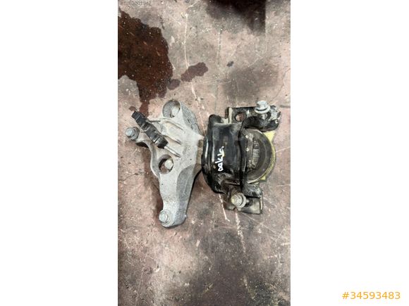 2016 Dacia Docker motor kulağı 3000