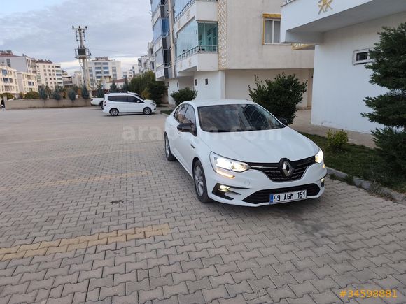 Sahibinden Renault Megane 1.3 TCe Joy Comfort 2022 Mode tesla ekranlı