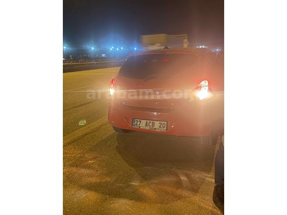 Otomatik Hyundai i20 1.4 CVVT Jump 2013 Model 