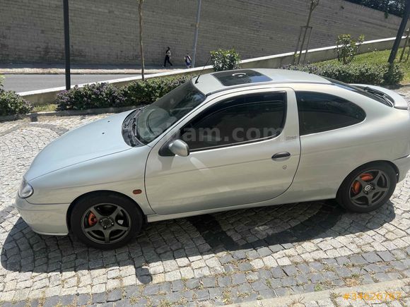 Sahibinden Renault Megane 1.6 Coupe Dynamique 2001 Model İstanbul