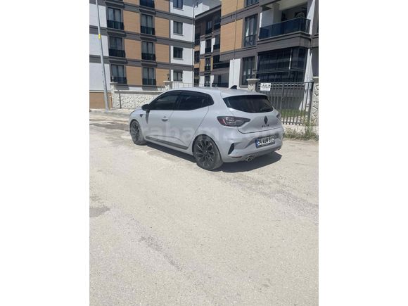 Sahibinden Renault Clio 1.0 TCe Techno Esprit Alpine 2023 Model 