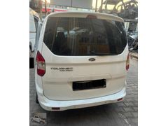 Ford Tourneo Courier bagaj kapağı