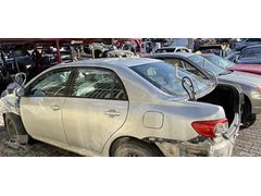 Toyota Corolla sol ön kapı sağ ön kapı arka kapı