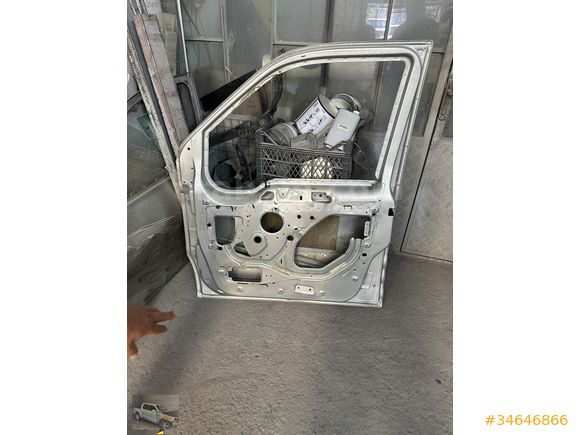 CONNECT SAĞ ÖN KAPI SOL ÖN KAPI SÜRGÜLÜ KAPI BAGAJ KAPAĞI