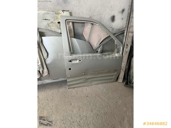 Connect sol ön kapı sadece direği hasarlı