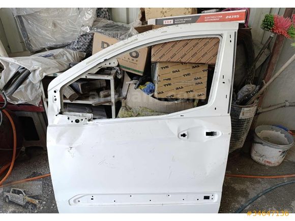 Courrier courier kuryer sol ön kapı ufak hasarlı
