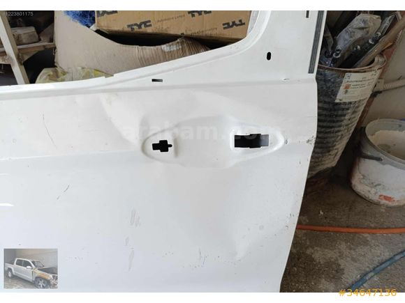 Courrier courier kuryer sol ön kapı ufak hasarlı