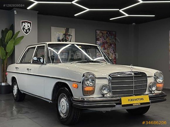 Galeriden Mercedes - Benz 200 1973 Model İstanbul 20.000 km Beyaz