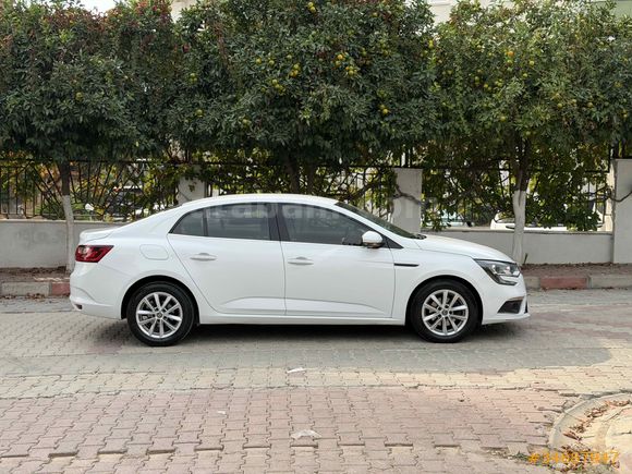 Sahibinden Renault Megane 1.5 Blue DCI Touch 2020 Model 