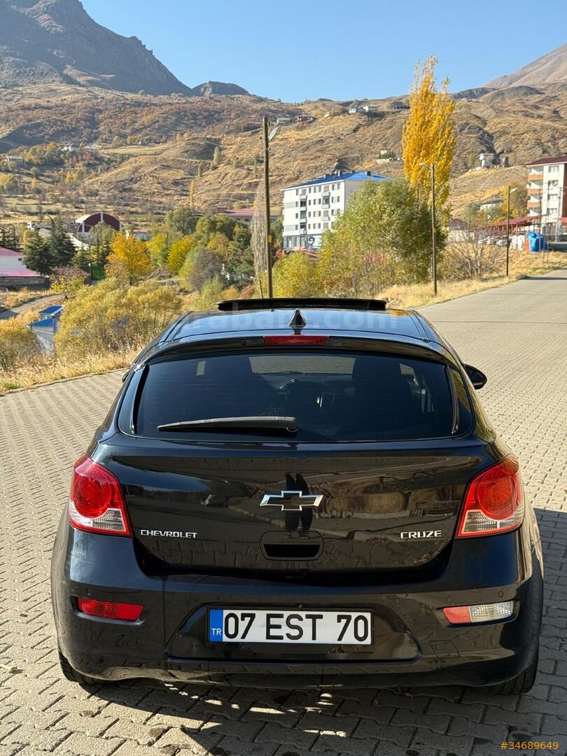 Sahibinden Chevrolet Cruze 1.6 LT 2012 Model Elazığ 206.000 km Siyah 3