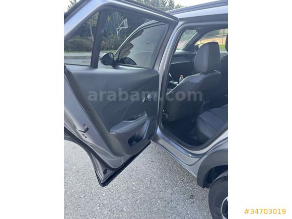 Sahibinden Peugeot 2008 1.2 PureTech allure 2023 Model İzmir 31.500 km Gri (Gümüş)