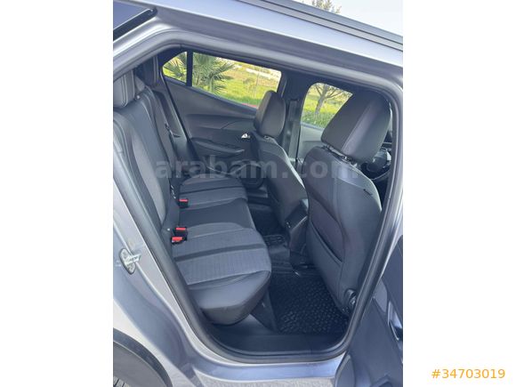 Sahibinden Peugeot 2008 1.2 PureTech allure 2023 Model İzmir 31.500 km Gri (Gümüş)