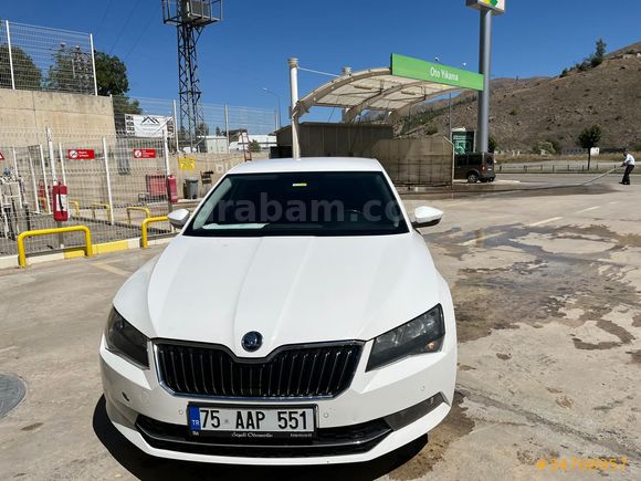 Sahibinden Skoda SuperB 1.4 TSI Style 2015 Model