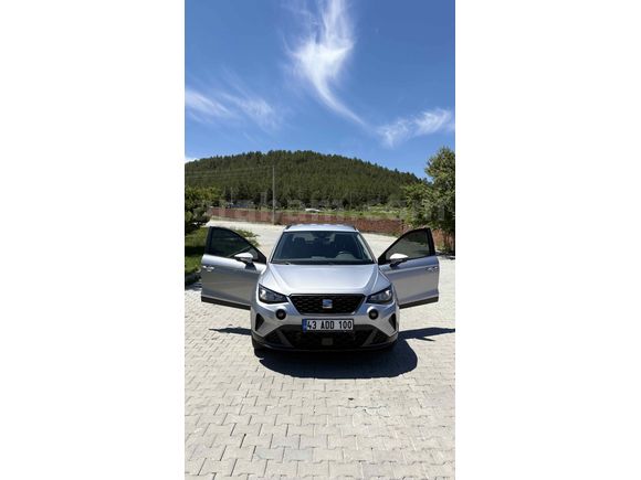 Sahibinden Seat Arona 1.0 EcoTSI Style 2022 Model otomatik 30 bin km de
