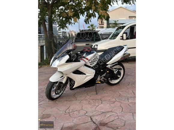 2009 model sıfır motor düşme kaza vs yok akrapoviçli