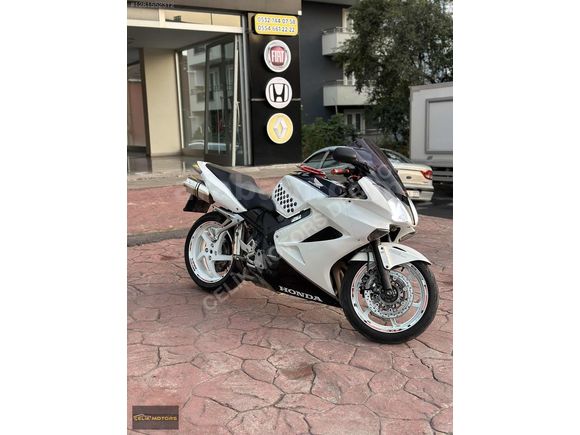 2009 model sıfır motor düşme kaza vs yok akrapoviçli