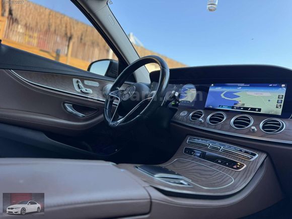 E 300 D Hybrid 4Matic Exclusive Vakum/Hayalet/Nav./E.Bagaj/Taba