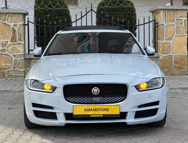 Galeriden Jaguar XE 2.0 Prestige 2016 Model Mersin 200.000 km Beyaz