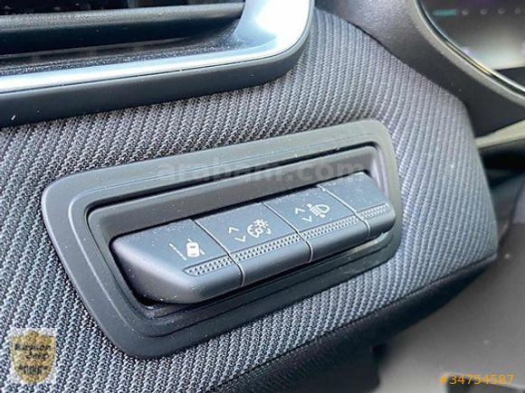 BAŞKAN JEEP'DEN HATASIZ BOYASIZ CLİO ESPRİT ALPİNE