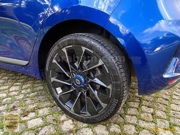BAŞKAN JEEP'DEN HATASIZ BOYASIZ CLİO ESPRİT ALPİNE