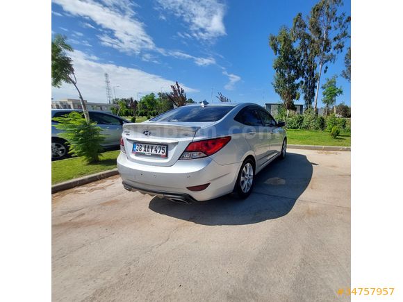 Sahibinden Hyundai Accent Blue 1.6 CRDI Mode Plus 2013 Model