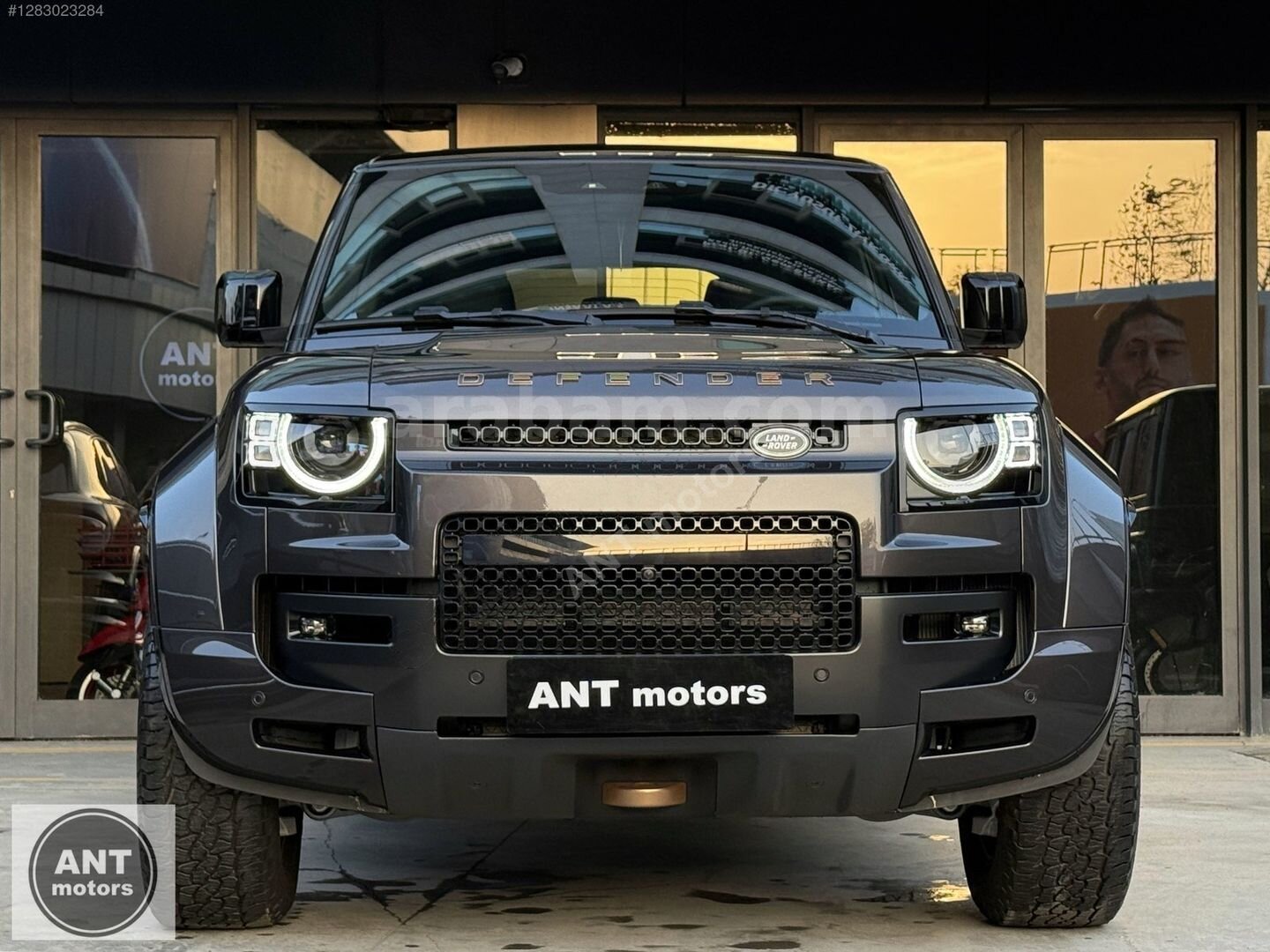 Galeriden Land Rover Defender 110 2.0 75TH Edition 2025 Model İstanbul 0 km Gri 2