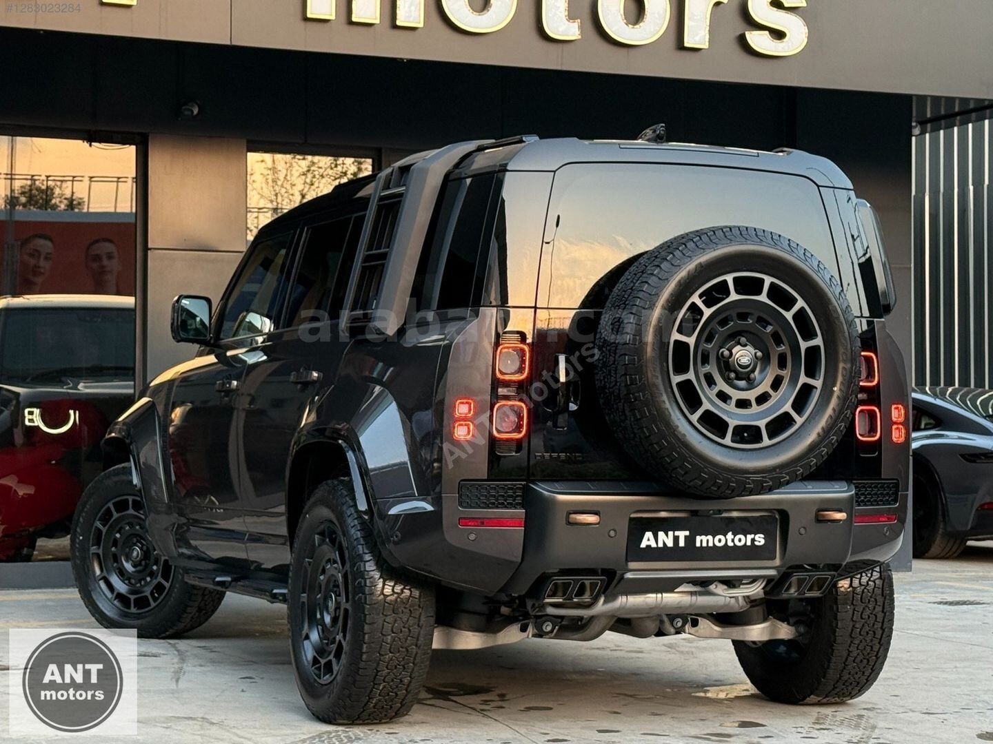 Galeriden Land Rover Defender 110 2.0 75TH Edition 2025 Model İstanbul 0 km Gri 7