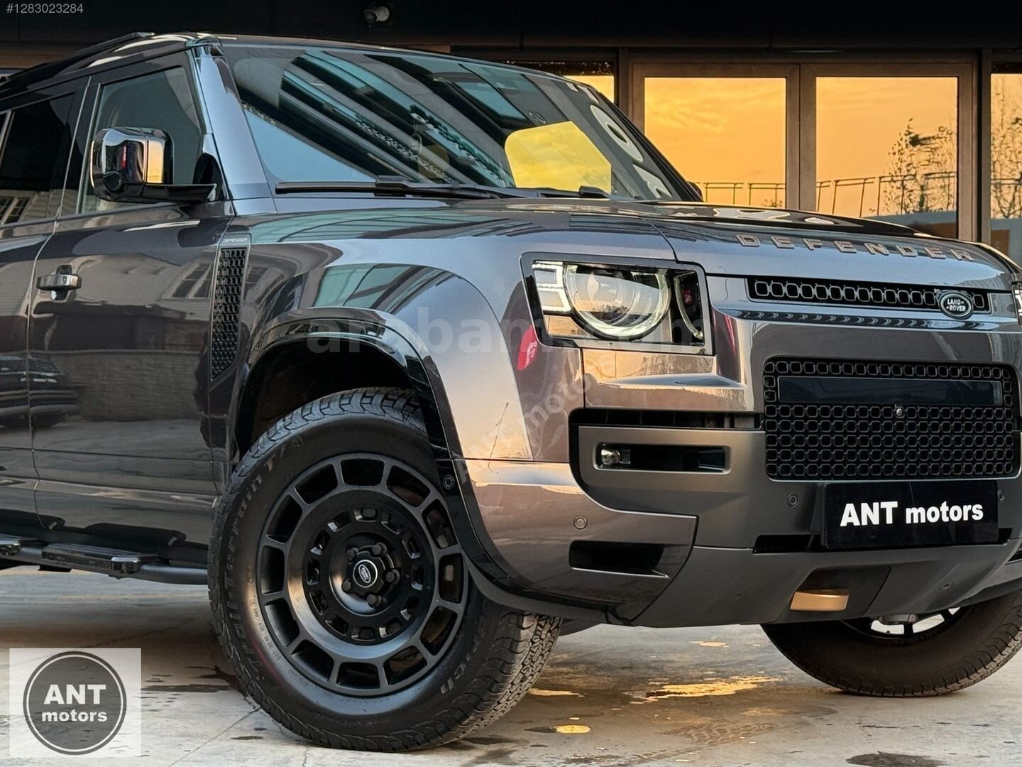 Galeriden Land Rover Defender 110 2.0 75TH Edition 2025 Model İstanbul 0 km Gri 5