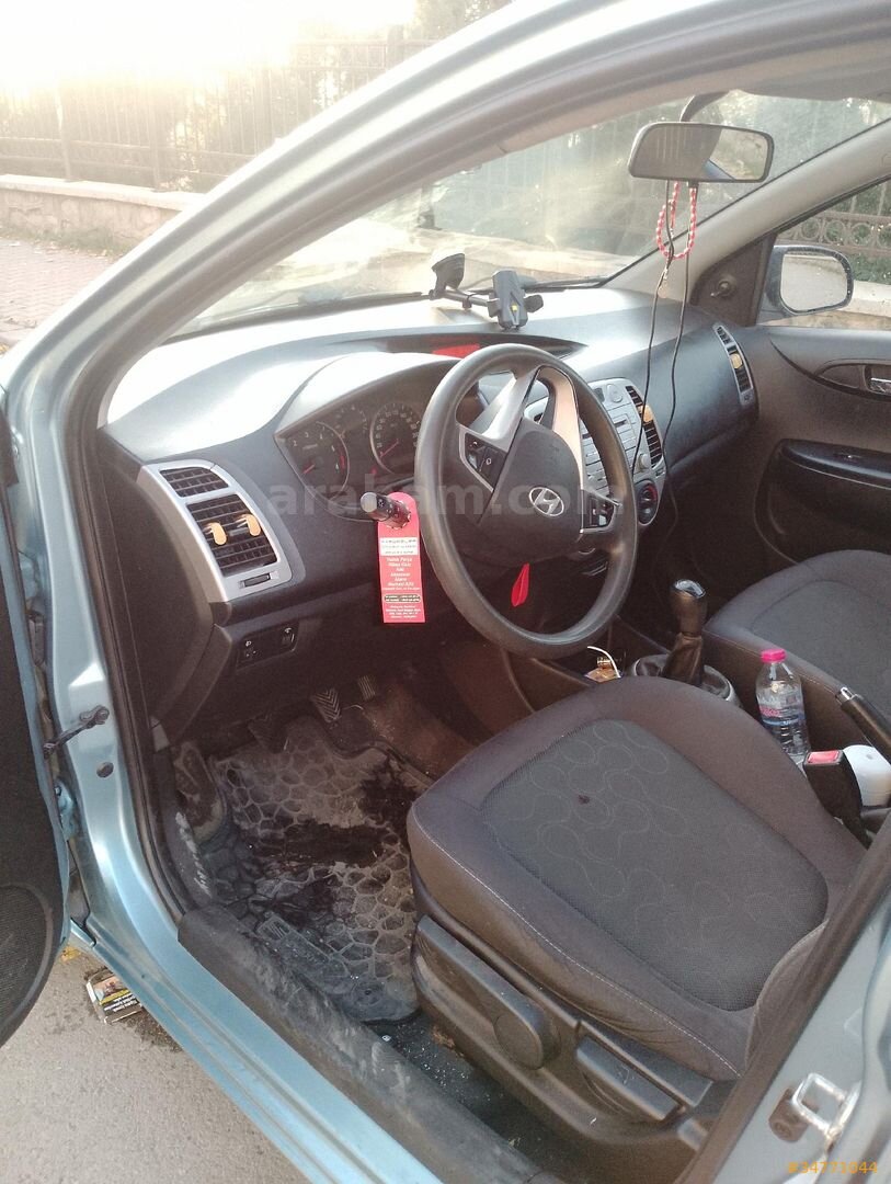 Sahibinden Hyundai i20 1.4 CRDi Team 2010 Model Ankara 248.000 km Mavi (metalik) 6