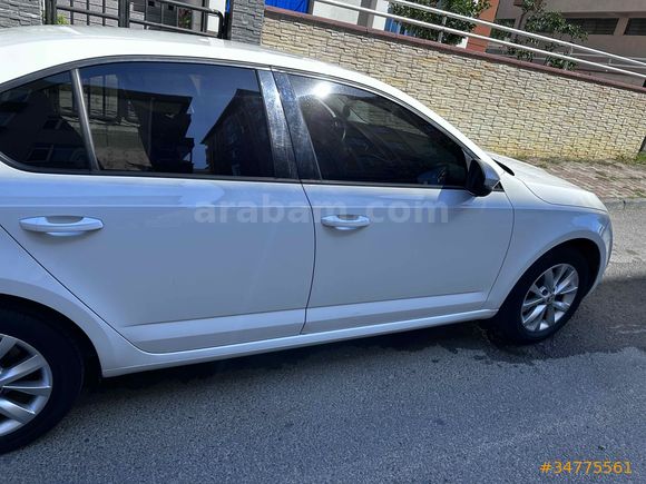 Memurdan Skoda Octavia 1.6 TDI Style 2018 Model 