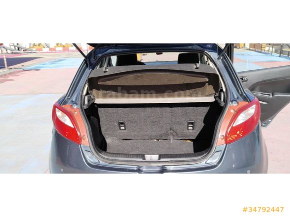 DEĞİŞENSİZ Mazda 2 1.3 Go 2009 Model
